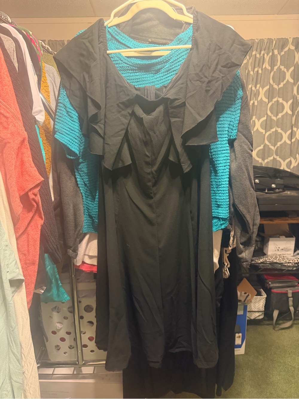 Acevog Black Ruffle-Front Midi Dress